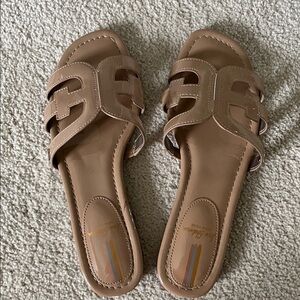 Sam Edelman Beige Patent Leather Sandals. Worn once.
